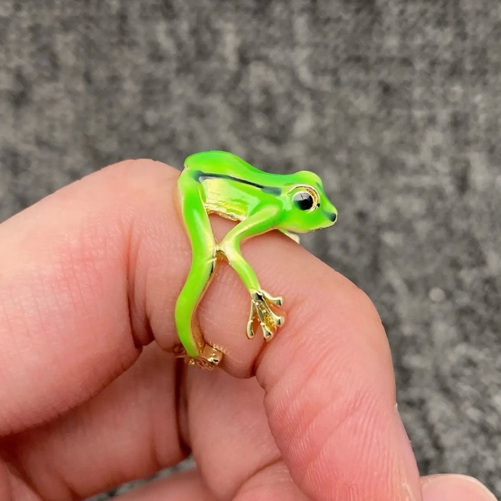 🐿️Green and Gold Frog ring- New-Boutique